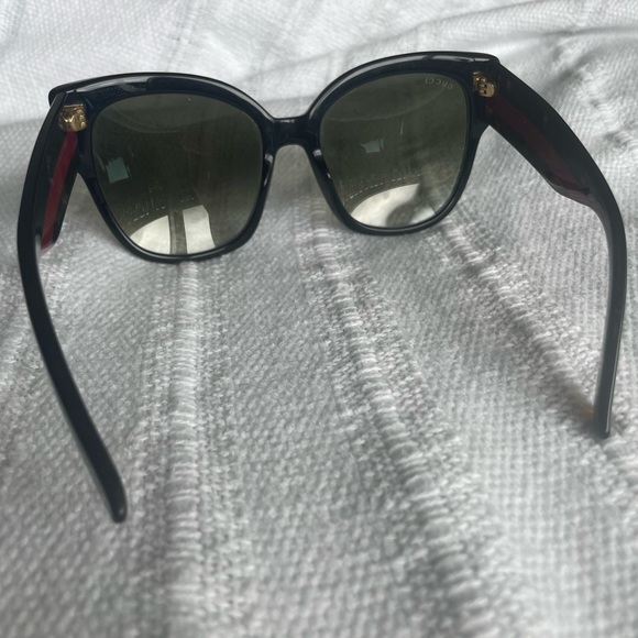 Gucci Sunglasses - Picture 9 of 11